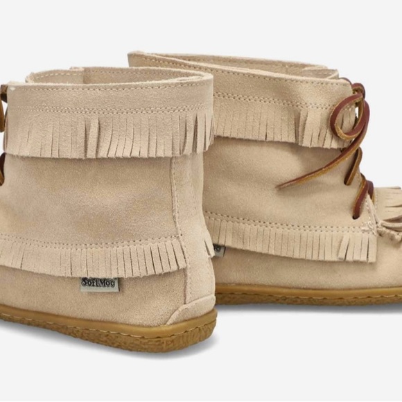 Brand NEW Moccasins Size 9 - Picture 3 of 9